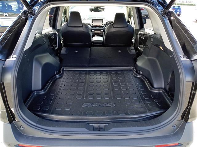 ＲＡＶ４ アドベンチャー　オフロードパッケージ　４ＷＤ／純正９インチディスプレイオーディオ／バックカメラ／レザーシート／トヨタセーフティセンス／レーダークルーズコントロール／ブラインドスポットモニター／シートヒーター／エアシート／ドライブレコーダー（13枚目）