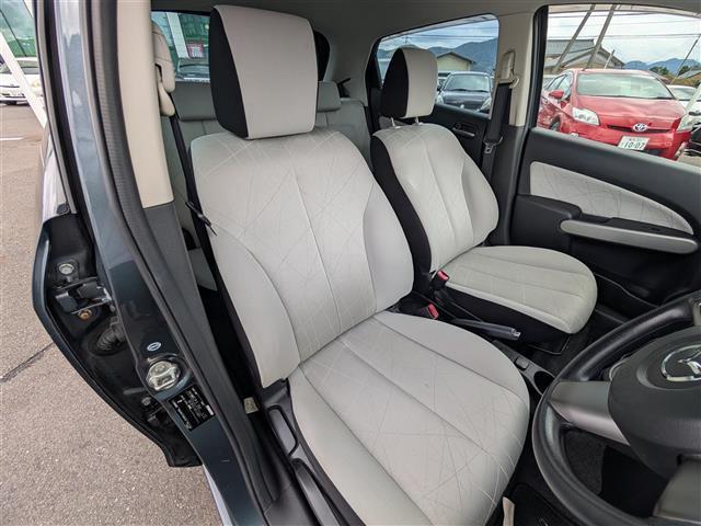 デミオ １３Ｃ　禁煙車／盗難防止装置／純正フロアマット／ダブルエアバッグ／キーレスキー／スタッドレスタイヤ積込（11枚目）