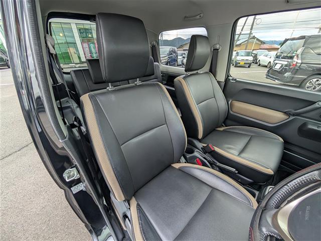 ジムニー ランドベンチャー　４ＷＤ／社外ＳＤナビ／フルセグテレビ／バックカメラ／シートヒーター／ＥＴＣ／前方ドライブレコーダー／レザーシート／ステアリングスイッチ／ダブルエアバッグ／純正１６インチＡＷ（11枚目）