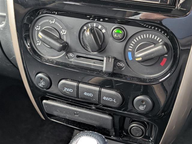 ジムニー ランドベンチャー　４ＷＤ／社外ＳＤナビ／フルセグテレビ／バックカメラ／シートヒーター／ＥＴＣ／前方ドライブレコーダー／レザーシート／ステアリングスイッチ／ダブルエアバッグ／純正１６インチＡＷ（28枚目）