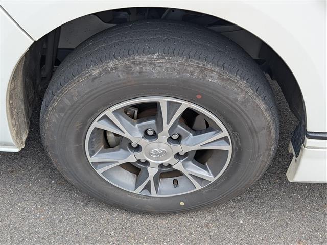 ハイエースバン スーパーＧＬ　ダークプライムＩＩ　４ＷＤ／パイオニアディスプレイオーディオ／全方位カメラ／両側パワースライドドア／モデリスタエアロ／前後コーナーセンサー／レーンキープアシスト／横滑り防止装置／盗難防止装置／衝突被害軽減システム（16枚目）