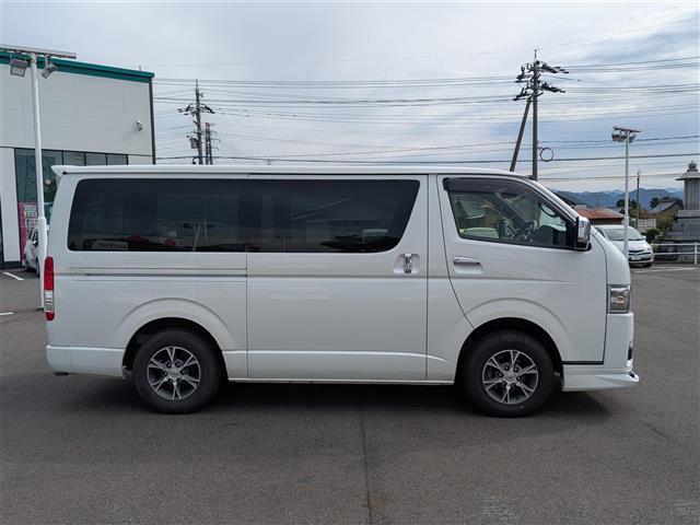 ハイエースバン スーパーＧＬ　ダークプライムＩＩ　４ＷＤ／パイオニアディスプレイオーディオ／全方位カメラ／両側パワースライドドア／モデリスタエアロ／前後コーナーセンサー／レーンキープアシスト／横滑り防止装置／盗難防止装置／衝突被害軽減システム（19枚目）
