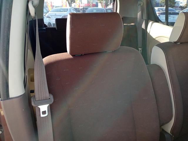 MRワゴン X 純正オーディオ/CD/MD/FM/AM/ライトレベライザー/純正フロアマット/リモコンキー/説明書・保証書(26枚目)