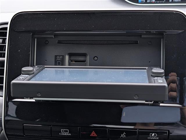 セレナ e-パワー ハイウェイスターV 純正メモリナビ/フルセグテレビ/全方位カメラ/両側パワースライドドア/プロパイロット/エマージェンシーブレーキ/BSM/オートホールド/前後コーナーセンサー/横滑り防止装置/盗難防止装置(6枚目)