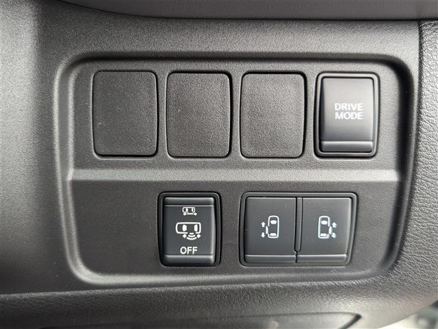 セレナ e-パワー ハイウェイスターV 純正メモリナビ/フルセグテレビ/全方位カメラ/両側パワースライドドア/プロパイロット/エマージェンシーブレーキ/BSM/オートホールド/前後コーナーセンサー/横滑り防止装置/盗難防止装置(9枚目)