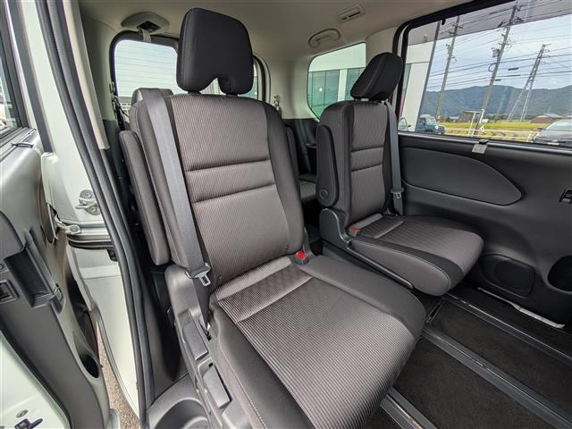 セレナ e-パワー ハイウェイスターV 純正メモリナビ/フルセグテレビ/全方位カメラ/両側パワースライドドア/プロパイロット/エマージェンシーブレーキ/BSM/オートホールド/前後コーナーセンサー/横滑り防止装置/盗難防止装置(11枚目)