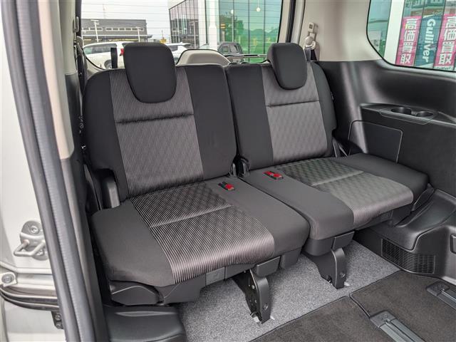 セレナ e-パワー ハイウェイスターV 純正メモリナビ/フルセグテレビ/全方位カメラ/両側パワースライドドア/プロパイロット/エマージェンシーブレーキ/BSM/オートホールド/前後コーナーセンサー/横滑り防止装置/盗難防止装置(12枚目)