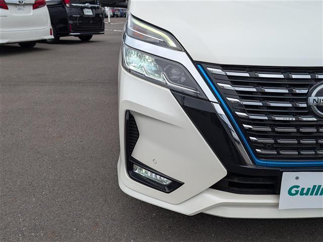 セレナ e-パワー ハイウェイスターV 純正メモリナビ/フルセグテレビ/全方位カメラ/両側パワースライドドア/プロパイロット/エマージェンシーブレーキ/BSM/オートホールド/前後コーナーセンサー/横滑り防止装置/盗難防止装置(14枚目)