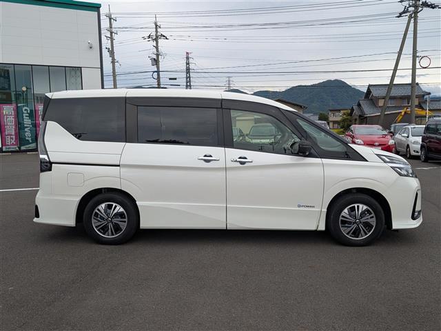 セレナ e-パワー ハイウェイスターV 純正メモリナビ/フルセグテレビ/全方位カメラ/両側パワースライドドア/プロパイロット/エマージェンシーブレーキ/BSM/オートホールド/前後コーナーセンサー/横滑り防止装置/盗難防止装置(19枚目)