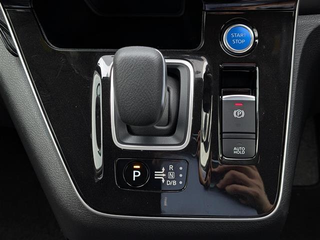 セレナ e-パワー ハイウェイスターV 純正メモリナビ/フルセグテレビ/全方位カメラ/両側パワースライドドア/プロパイロット/エマージェンシーブレーキ/BSM/オートホールド/前後コーナーセンサー/横滑り防止装置/盗難防止装置(30枚目)