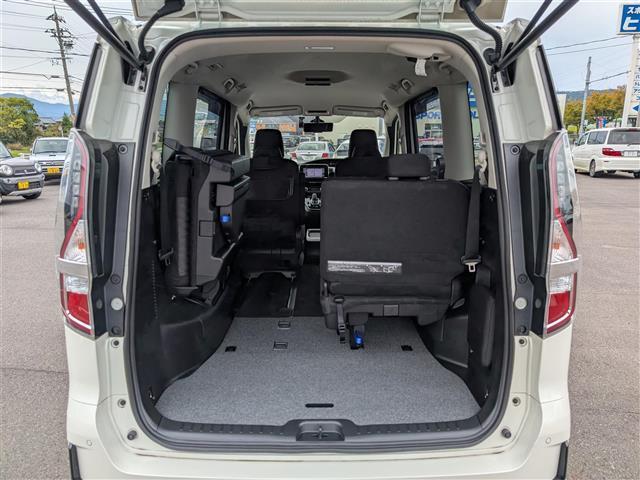 セレナ e-パワー ハイウェイスターV 純正メモリナビ/フルセグテレビ/全方位カメラ/両側パワースライドドア/プロパイロット/エマージェンシーブレーキ/BSM/オートホールド/前後コーナーセンサー/横滑り防止装置/盗難防止装置(39枚目)