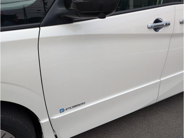 セレナ e-パワー ハイウェイスターV 純正メモリナビ/フルセグテレビ/全方位カメラ/両側パワースライドドア/プロパイロット/エマージェンシーブレーキ/BSM/オートホールド/前後コーナーセンサー/横滑り防止装置/盗難防止装置(54枚目)