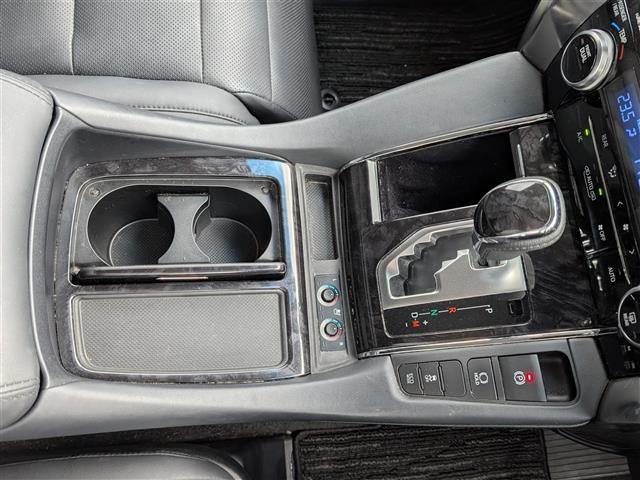 アルファード 2.5S Cパッケージ 10インチメーカーオプションナビ/フルセグテレビ/パノラミックビューモニター/両側パワースライドドア/JBLプレミアムサウンド/CDチェンジャー/トヨタセーフティセンス/BSM(6枚目)