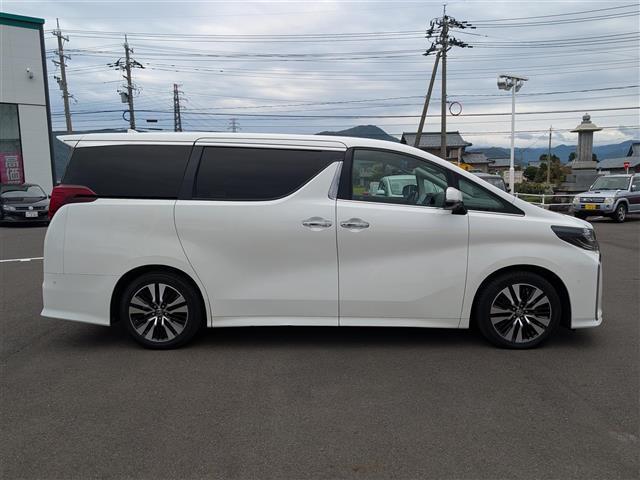 アルファード 2.5S Cパッケージ 10インチメーカーオプションナビ/フルセグテレビ/パノラミックビューモニター/両側パワースライドドア/JBLプレミアムサウンド/CDチェンジャー/トヨタセーフティセンス/BSM(18枚目)