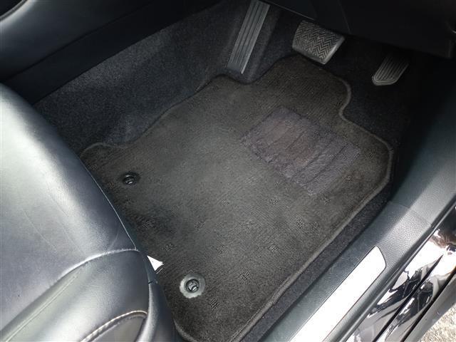 ハリアー プレミアム 社外9型ナビ/フルセグTV/バックカメラ/衝突防止/レーンキープアシスト/クリアランスソナー/レーダークルーズコントロール/D席パワーシート/ETC/ドライブレコーダー/オートブレーキホールド(31枚目)