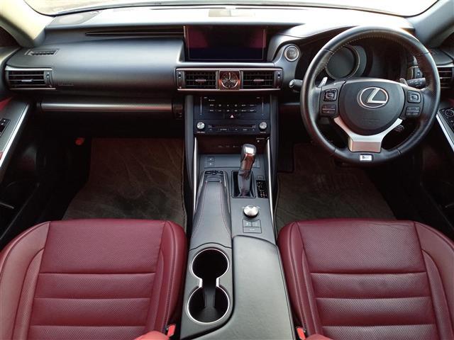 IS IS300 Fスポーツ サンルーフ/純正ナビ/フルセグTV/バックカメラ/衝突防止/前席シートヒーター・クーラー/前席パワーシート/D席シートメモリー/パドルシフト/ビルトインETC2.0/ドライブレコーダー(2枚目)