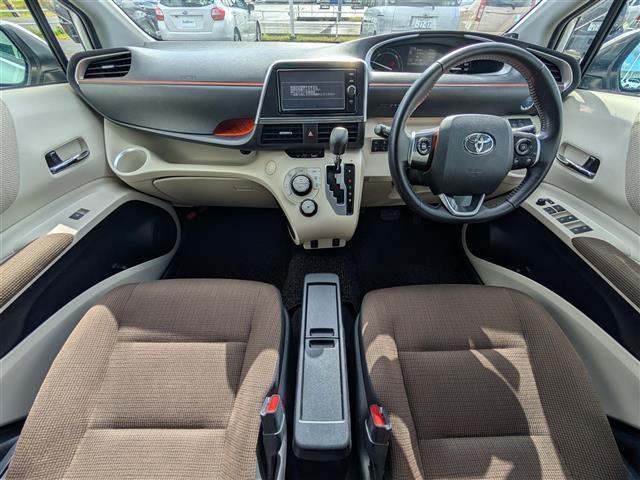 シエンタ ハイブリッドG 純正ナビ ☆CD DVD Bluetooth フルセグ AM FM☆純正12型フリップダウンモニター☆トヨタセーフティセンス☆プリクラッシュセーフティシステム☆レーンディパーチャーアラート(2枚目)