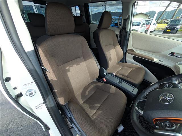 シエンタ ハイブリッドG 純正ナビ ☆CD DVD Bluetooth フルセグ AM FM☆純正12型フリップダウンモニター☆トヨタセーフティセンス☆プリクラッシュセーフティシステム☆レーンディパーチャーアラート(10枚目)