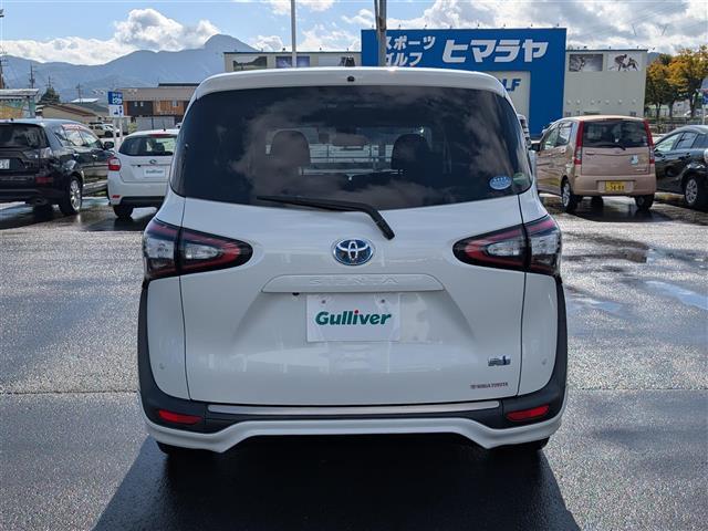 シエンタ ハイブリッドG 純正ナビ ☆CD DVD Bluetooth フルセグ AM FM☆純正12型フリップダウンモニター☆トヨタセーフティセンス☆プリクラッシュセーフティシステム☆レーンディパーチャーアラート(18枚目)