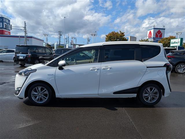 シエンタ ハイブリッドG 純正ナビ ☆CD DVD Bluetooth フルセグ AM FM☆純正12型フリップダウンモニター☆トヨタセーフティセンス☆プリクラッシュセーフティシステム☆レーンディパーチャーアラート(20枚目)