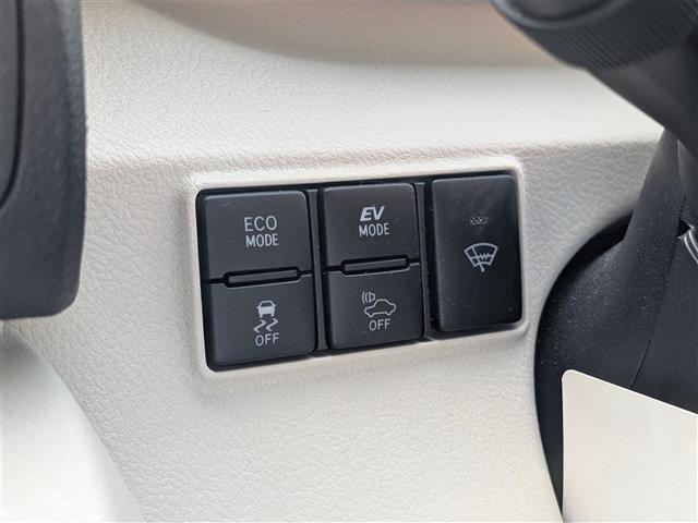 シエンタ ハイブリッドG 純正ナビ ☆CD DVD Bluetooth フルセグ AM FM☆純正12型フリップダウンモニター☆トヨタセーフティセンス☆プリクラッシュセーフティシステム☆レーンディパーチャーアラート(30枚目)