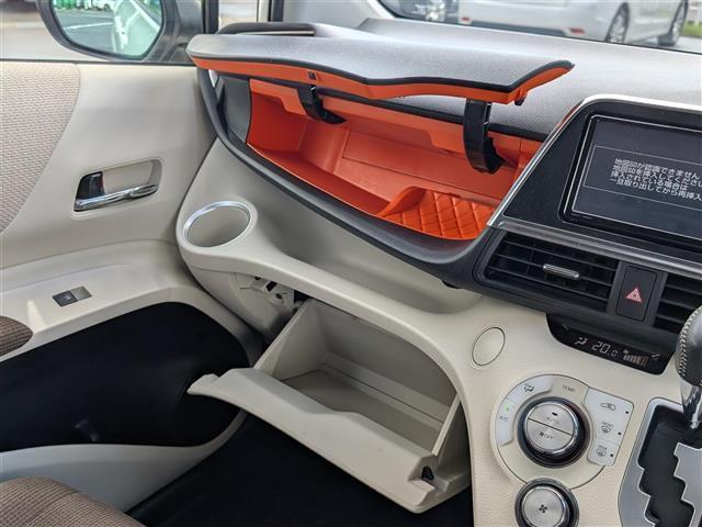 シエンタ ハイブリッドG 純正ナビ ☆CD DVD Bluetooth フルセグ AM FM☆純正12型フリップダウンモニター☆トヨタセーフティセンス☆プリクラッシュセーフティシステム☆レーンディパーチャーアラート(32枚目)