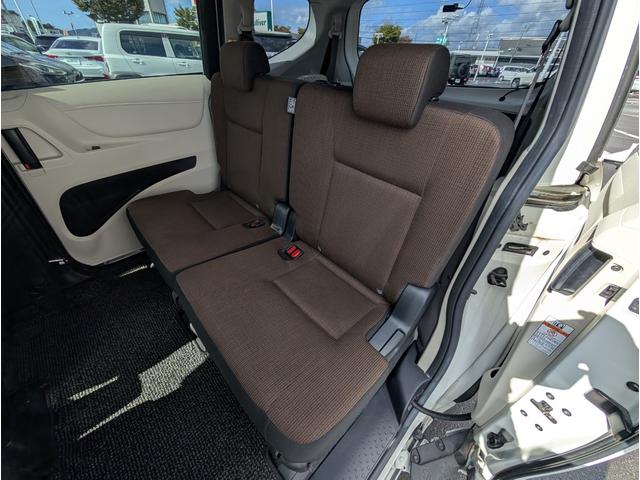 シエンタ ハイブリッドG 純正ナビ ☆CD DVD Bluetooth フルセグ AM FM☆純正12型フリップダウンモニター☆トヨタセーフティセンス☆プリクラッシュセーフティシステム☆レーンディパーチャーアラート(35枚目)