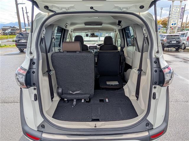 シエンタ ハイブリッドG 純正ナビ ☆CD DVD Bluetooth フルセグ AM FM☆純正12型フリップダウンモニター☆トヨタセーフティセンス☆プリクラッシュセーフティシステム☆レーンディパーチャーアラート(38枚目)