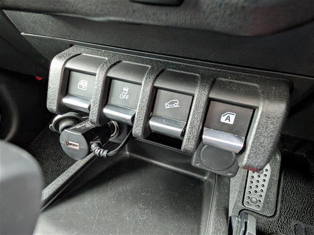 ジムニーシエラ JC ワンオーナー/Panasonic製ナビ(BT/フルセグ/CD/DVD)/Bモニター/クルコン/衝突軽減/レーンキープ/ダウンヒルアシスト/4WD/ルーフキャリア/背面タイヤ/純正AW/ETC/ドラレコ(10枚目)