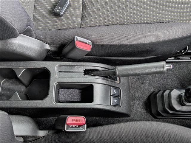 ジムニーシエラ JC ワンオーナー/Panasonic製ナビ(BT/フルセグ/CD/DVD)/Bモニター/クルコン/衝突軽減/レーンキープ/ダウンヒルアシスト/4WD/ルーフキャリア/背面タイヤ/純正AW/ETC/ドラレコ(30枚目)