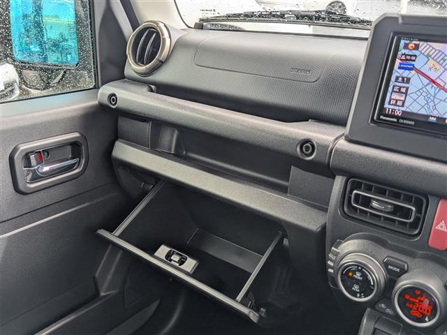 ジムニーシエラ JC ワンオーナー/Panasonic製ナビ(BT/フルセグ/CD/DVD)/Bモニター/クルコン/衝突軽減/レーンキープ/ダウンヒルアシスト/4WD/ルーフキャリア/背面タイヤ/純正AW/ETC/ドラレコ(31枚目)