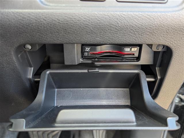 セレナ ハイウェイスターV 社外ナビTV(TV/BT/CD/DVD)/社外11.6インチ後席モニター/全方位/プロパイロット/エマージェンシーブレーキ/クルコン/アイドリング/両側電動/3列シート/純正AW/ETC2.0(6枚目)