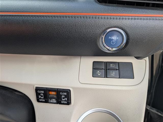 シエンタ ハイブリッドG 純正SDナビ/AM/FM/フルセグ/BT/バックカメラ/両側パワースライドドア/衝突被害軽減システム/アイドリングストップ/レーンキープアシスト/横滑り防止装置/盗難防止装置(8枚目)