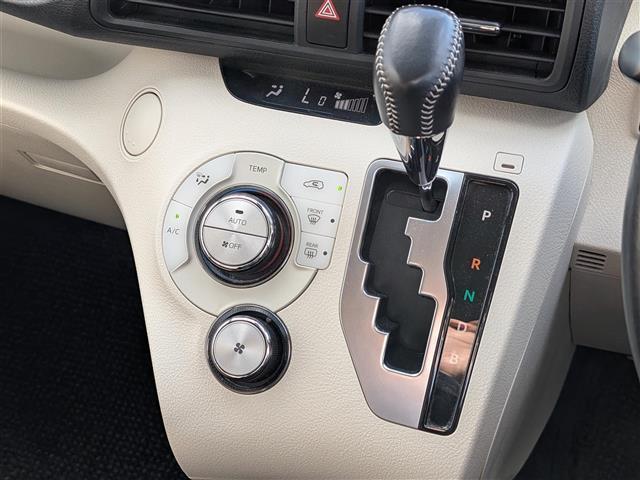 シエンタ ハイブリッドG 純正SDナビ/AM/FM/フルセグ/BT/バックカメラ/両側パワースライドドア/衝突被害軽減システム/アイドリングストップ/レーンキープアシスト/横滑り防止装置/盗難防止装置(29枚目)