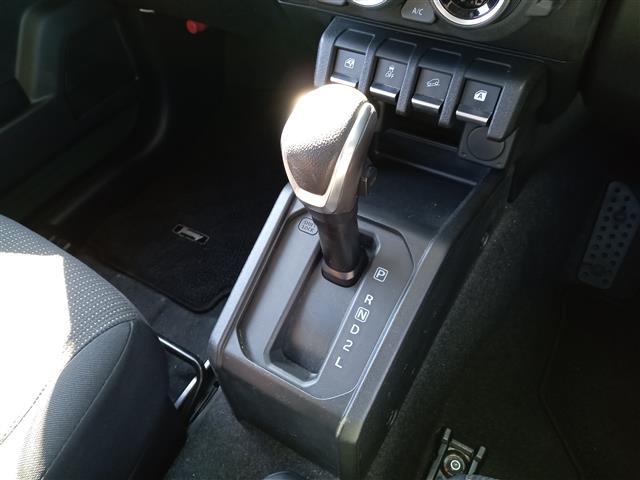 ジムニー XC 4WD/純正メモリナビ/AM/FM/フルセグ/BT/USB/AUX/iPod/衝突被害軽減システム/クルーズコントロール/レーンキープアシスト/横滑り防止装置/盗難防止装置/前方ドラレコ(22枚目)