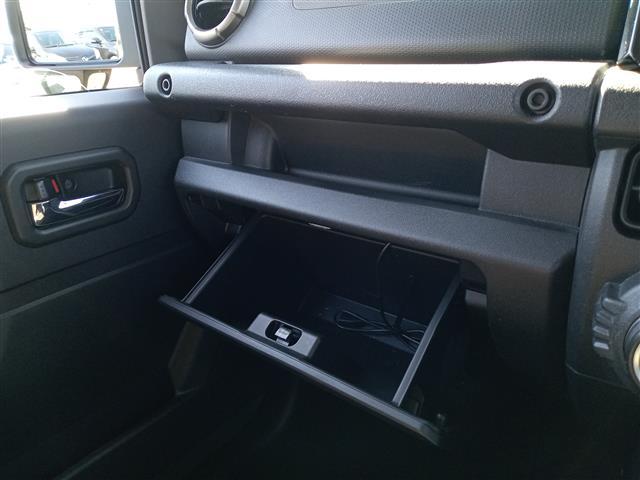 ジムニー XC 4WD/純正メモリナビ/AM/FM/フルセグ/BT/USB/AUX/iPod/衝突被害軽減システム/クルーズコントロール/レーンキープアシスト/横滑り防止装置/盗難防止装置/前方ドラレコ(24枚目)