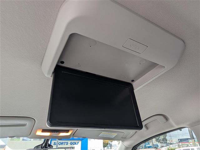 セレナ ハイウェイスターV 純正10インチナビ/AM/FM/フルセグ/BT/CD/DVD/全方位カメラ/両側パワースライドドア/11インチフリップダウンモニター/プロパイロット/踏み間違い衝突防止アシスト(6枚目)