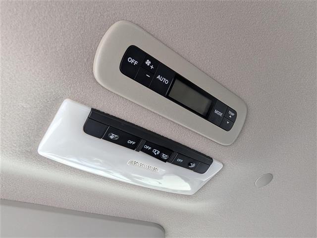 セレナ ハイウェイスターV 純正10インチナビ/AM/FM/フルセグ/BT/CD/DVD/全方位カメラ/両側パワースライドドア/11インチフリップダウンモニター/プロパイロット/踏み間違い衝突防止アシスト(27枚目)