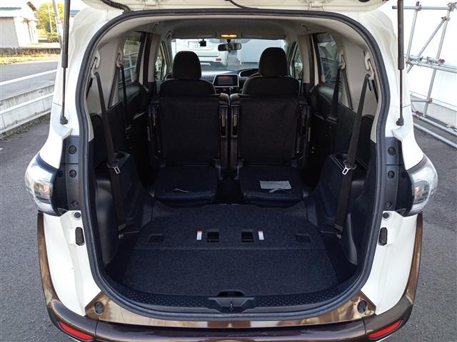 シエンタ G 純正SDナビ(NSZT-W64)/フルセグTV/CD/DVD/Bluetooth/バックカメラ/両側パワースライドドア/ETC/ドライブレコーダー/ライトレベライザー/電動格納ウィンカーミラー(9枚目)