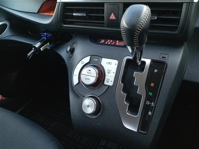 シエンタ G 純正SDナビ(NSZT-W64)/フルセグTV/CD/DVD/Bluetooth/バックカメラ/両側パワースライドドア/ETC/ドライブレコーダー/ライトレベライザー/電動格納ウィンカーミラー(21枚目)