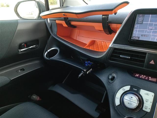 シエンタ G 純正SDナビ(NSZT-W64)/フルセグTV/CD/DVD/Bluetooth/バックカメラ/両側パワースライドドア/ETC/ドライブレコーダー/ライトレベライザー/電動格納ウィンカーミラー(22枚目)