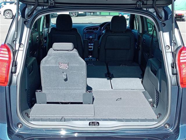 5008 プレミアム 社外SDナビ(CN-R300D)/フルセグTV/CD/DVD/Bluetooth/バックカメラ/横滑り防止/コーナーセンサー/サイド・カーテンエアバッグ/ETC/オートライト/純正16インチAW(34枚目)