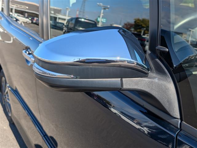 ヴォクシー ZS 煌III 純正SDナビ/AM/FM/ワンセグ/BT/CD/AUX/バックカメラ/両側パワースライドドア/トヨタセーフティセンス/クルーズコントロール/前後コーナーセンサー/レーンキープアシスト(15枚目)