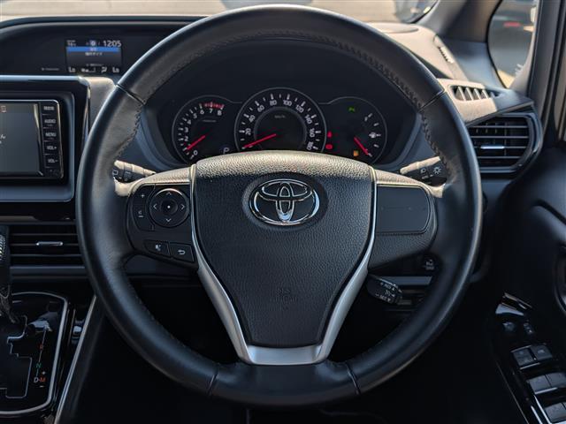 ヴォクシー ZS 煌III 純正SDナビ/AM/FM/ワンセグ/BT/CD/AUX/バックカメラ/両側パワースライドドア/トヨタセーフティセンス/クルーズコントロール/前後コーナーセンサー/レーンキープアシスト(27枚目)