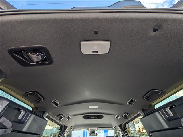 ヴォクシー ZS 煌III 純正SDナビ/AM/FM/ワンセグ/BT/CD/AUX/バックカメラ/両側パワースライドドア/トヨタセーフティセンス/クルーズコントロール/前後コーナーセンサー/レーンキープアシスト(40枚目)