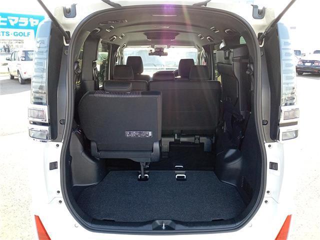 ヴォクシー ＺＳ　煌ＩＩ　純正９型ナビ／純正１２型後部モニター／フルセグ／Ｂｌｕｅｔｏｏｔｈ／バックカメラ／両側パワースライドドア／衝突防止／先行車発進告知／パーキングサポートブレーキ／クリアランスソナー／レーンキープアシスト（38枚目）