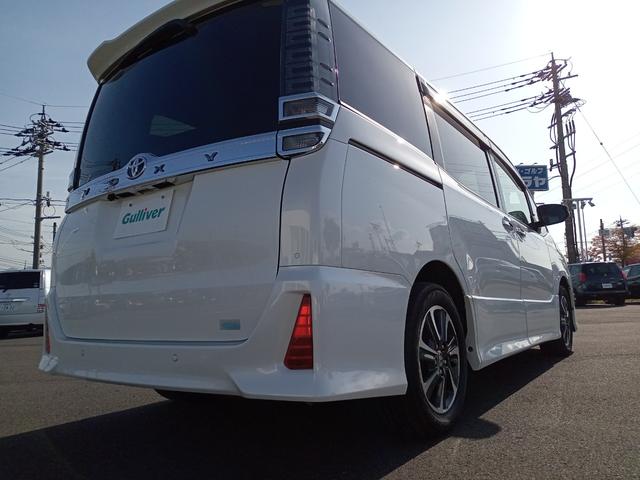 ヴォクシー ＺＳ　煌ＩＩ　純正９型ナビ／純正１２型後部モニター／フルセグ／Ｂｌｕｅｔｏｏｔｈ／バックカメラ／両側パワースライドドア／衝突防止／先行車発進告知／パーキングサポートブレーキ／クリアランスソナー／レーンキープアシスト（51枚目）