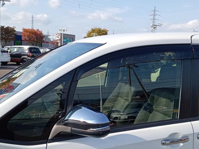 ヴォクシー ＺＳ　煌ＩＩ　純正９型ナビ／純正１２型後部モニター／フルセグ／Ｂｌｕｅｔｏｏｔｈ／バックカメラ／両側パワースライドドア／衝突防止／先行車発進告知／パーキングサポートブレーキ／クリアランスソナー／レーンキープアシスト（55枚目）