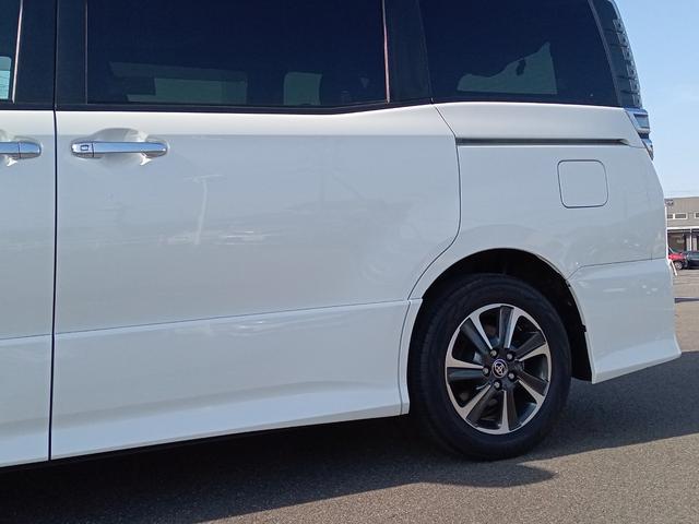ヴォクシー ＺＳ　煌ＩＩ　純正９型ナビ／純正１２型後部モニター／フルセグ／Ｂｌｕｅｔｏｏｔｈ／バックカメラ／両側パワースライドドア／衝突防止／先行車発進告知／パーキングサポートブレーキ／クリアランスソナー／レーンキープアシスト（56枚目）