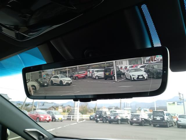 ハリアー Ｚ　レザーパッケージ　４ＷＤ／ガラスルーフ／純正１２．３型ナビ／フルセグ／Ｂｌｕｅｔｏｏｔｈ／全方位カメラ／ＪＢＬサウンド／衝突防止／置くだけ充電／デジタルインナーミラー／ＥＴＣ２．０／電動リアゲート／前席パワーシート（6枚目）